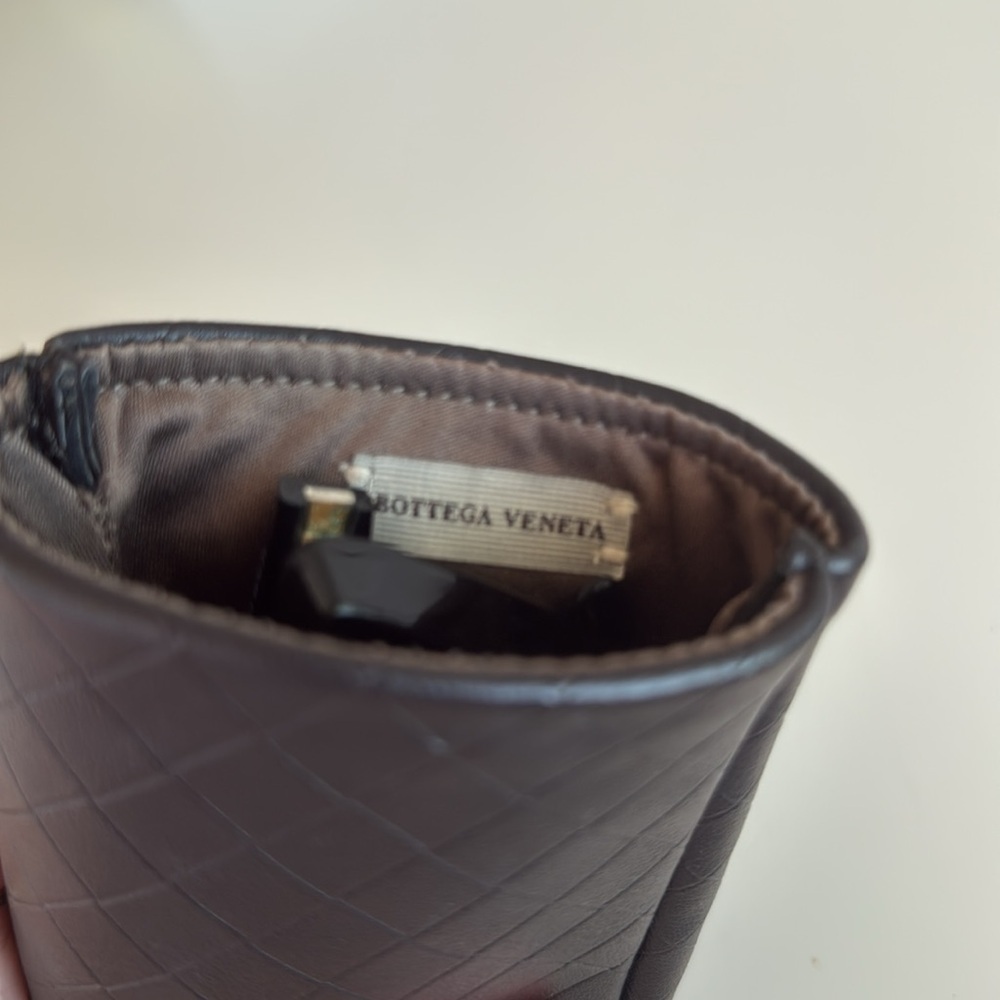 BOTTEGA VENETTA Black Cat-Eye Sunglasses - Picture 10 of 10